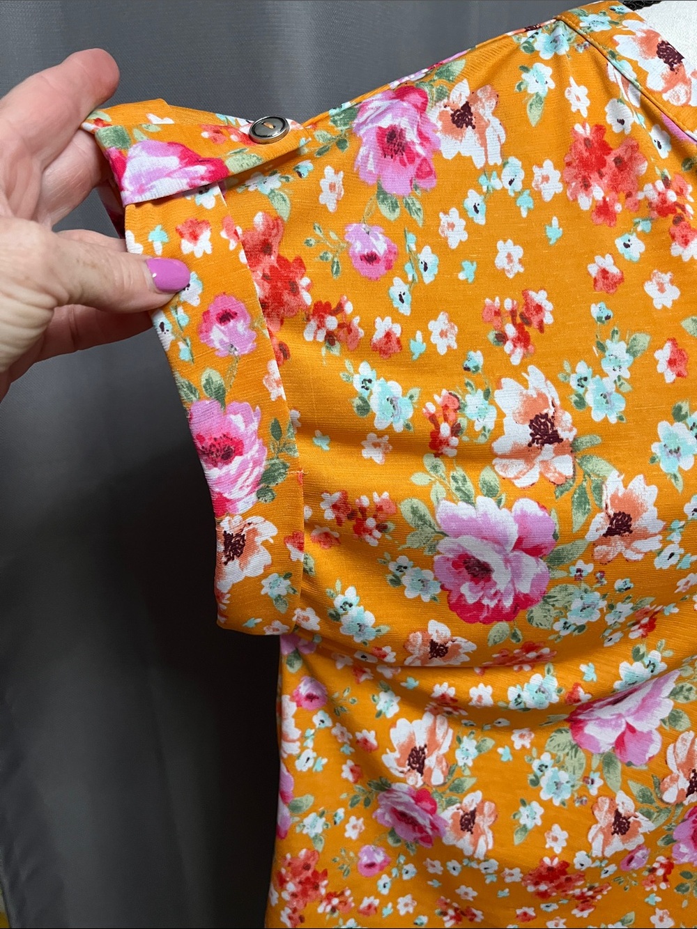 Sleeveless Mustard Floral Tunic with Notch Neck - Picture 2 of 4